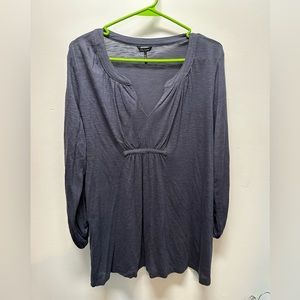 Daisy Fuentes 3/4 Sleeve Shirt.  Grayish-Blue.  Size XL.